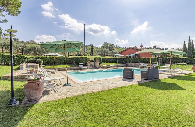 Maramaldo GalloNero, Shared Pool, Chianti, Castelfiorentino, Italy