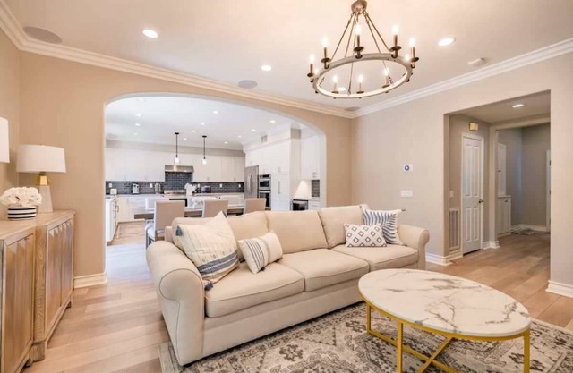 @ Marbella Lane - Modern and Sophisticated Home