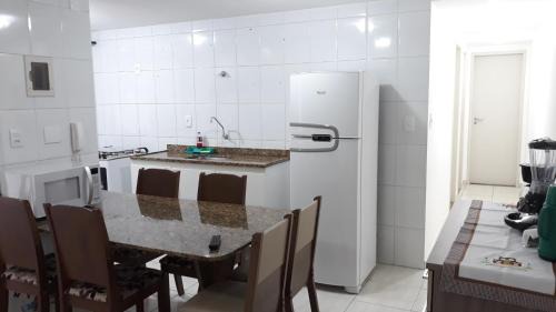 Marcella's Holiday House - 100 mts Praia do Morro