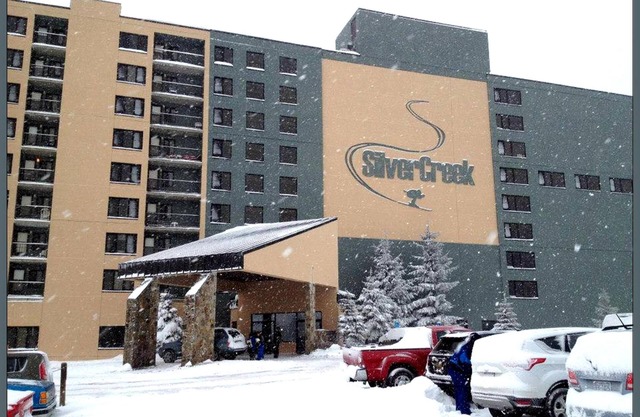 Retiro de lujo con vistas a la montaña! Ski In / Out. Servicios del Resort! Golf. Tiendas Wifi