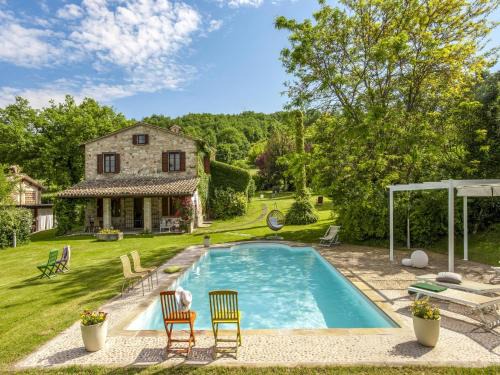 Marche Villa Close Culture