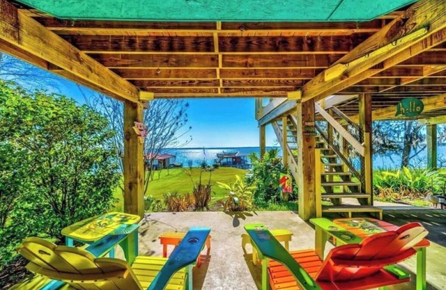Margaritavilla-4 bed/3.5 baths-Water Front-Amazing