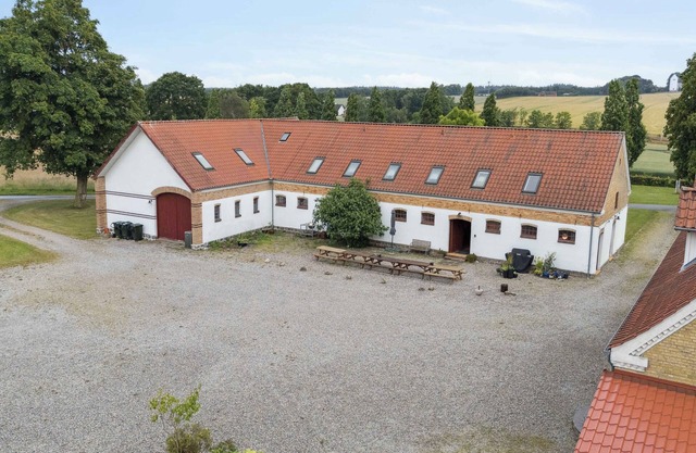 Margretehøj Manor in scenic surroundings