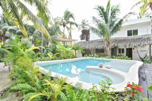 Maria Bonita Hotel & Restaurant El Cuyo by Spot Rentals