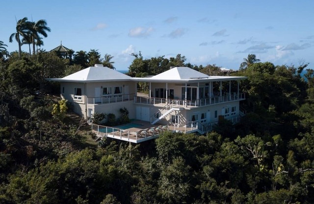 Maria Breeze- Stunning Ocean & Sunset Views, Private Pool, Spacious Rooms!