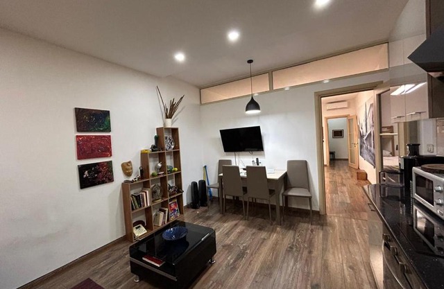 Marias New Relaxing Home in Blloku, Tirana