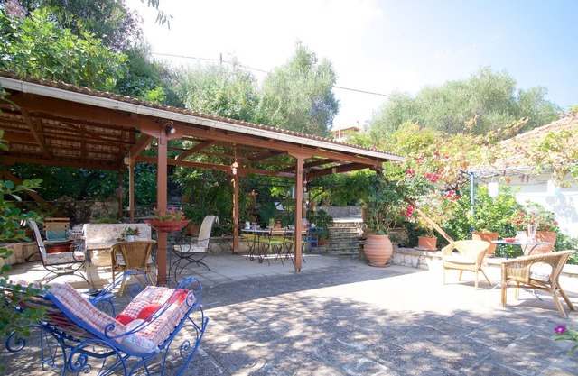 Marika’s Cottage con un bonito jardín y barbacoa