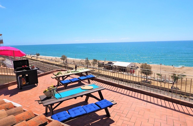 MARILU SEAVIEW & BEACH - apartamento, 5 dormitorios, 2 baños, terraza, barbacoa