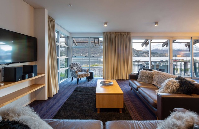 Marina Apartments Element Escapes