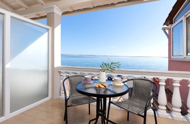 Marina Beachfront Apartment by Konnect, Ipsos Corfu