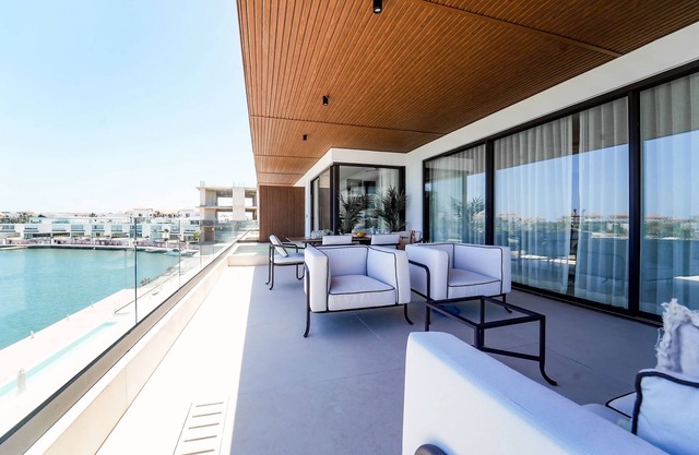 Marina Garden 2 Bedroom Apartment With Picuzzi