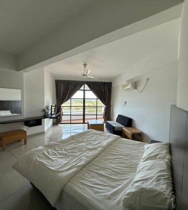 Marina Heights Hotel Residences