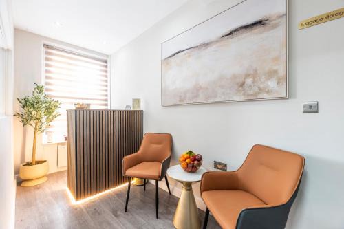 MARINA HOTEL London