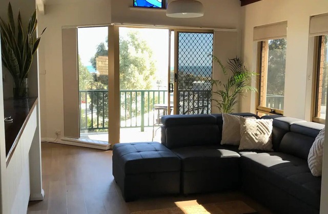 Marina Luxury Apartment with Ocean Views Beresford