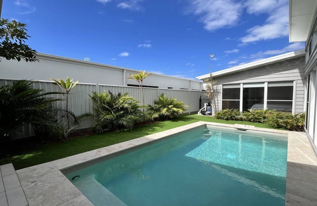 Marina View - Your dream holiday retreat in Pelican Waters