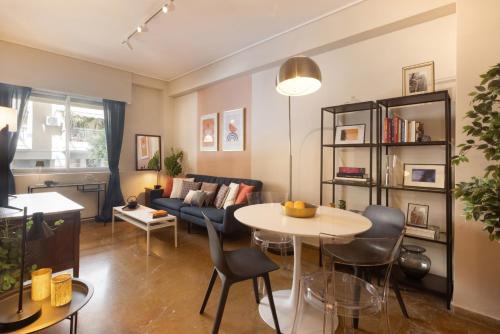 Marina Zeas apartment by the sea