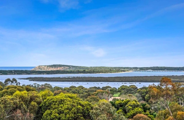 Mariners Retreat Unrivalled Ocean and River Views