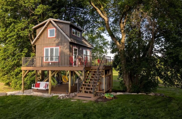 Marion Lake Tree House