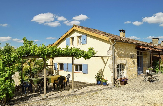 Casa en Dordogne con Piscina y Vistas