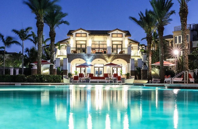 Marlin Bay Resort & Marina