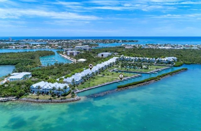 Marlin House 52: Gated Luxury Villa w/ Dockage, Sunset Views and Pool