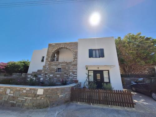 Maroussa s guesthouse
