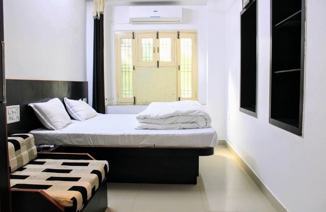 Maruti Group of Hotels - Tulsi Hotel