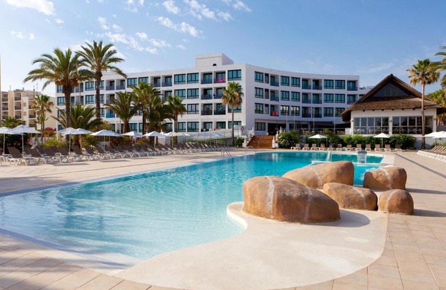 Marvell Club Hotel & Apartments