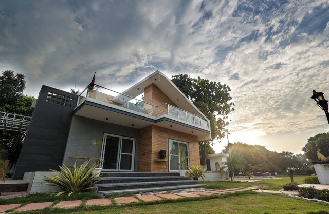 Marwah Farms Delhi - Villas & Farmhouses for Party and Wedding Functions