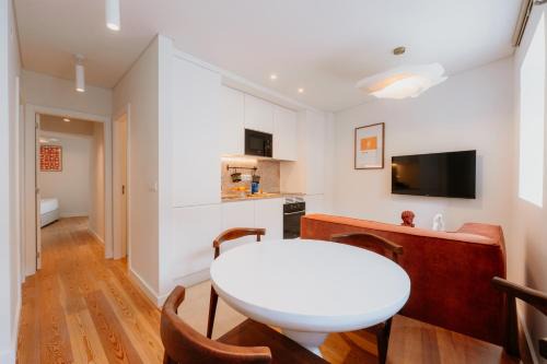 Mary Orange - NO 232 RC - Cozy & Central Two-Bedroom Apartment