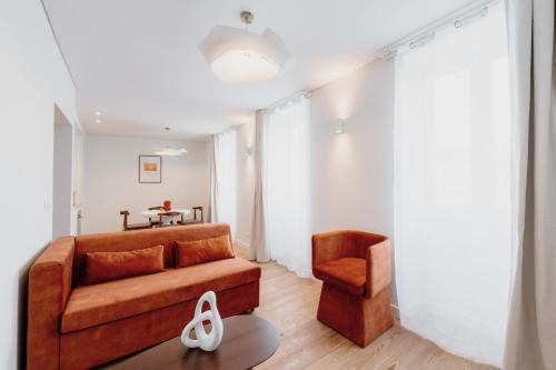Mary Orange - NO 236 1E - Sophisticated Two-Bedroom Getaway