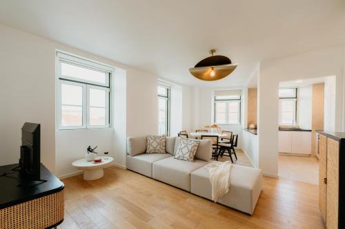 Mary Pink - NO 2B - Charming Two-Bedroom Apartment