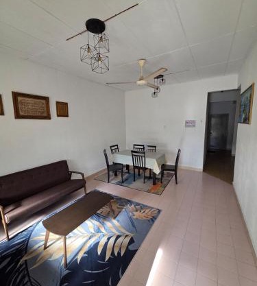 Maryam Homestay