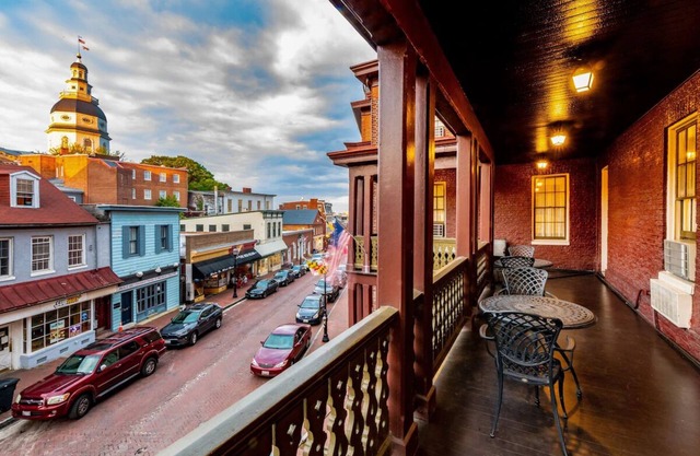 Maryland Inn 2 Double Beds, Historic Inns, Modern Amenities, Event Space, City Center