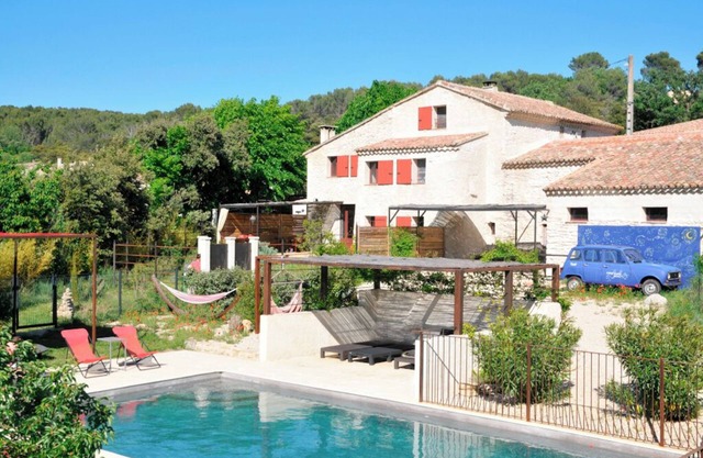 Mas Boho - Estilo ecléctico del siglo XVI con piscina y cerca de un río