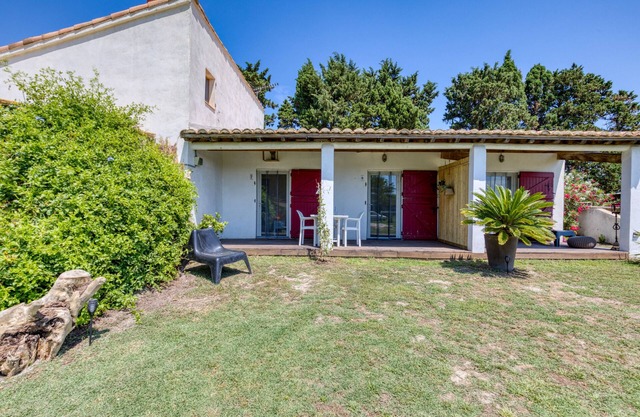 'Mas Des Cypres - Mazet 7' con terraza privada, jardín compartido y Wi-Fi