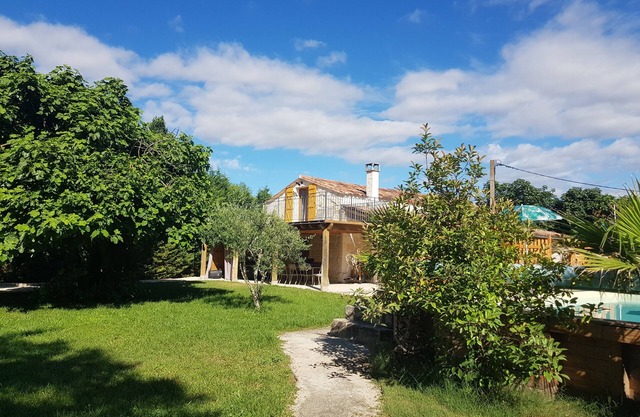 pequeña granja de carácter tranquilo