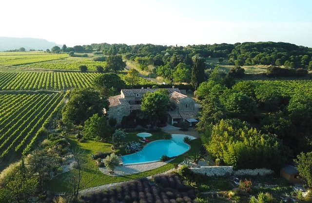 GRAN PROVENCE MAS DE PIE, PISCINA MUY GRANDE cerca de AVIGNON