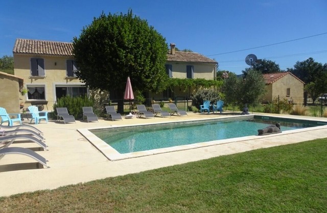 casa de campo provenzal con vistas a la gigante de la Provenza
