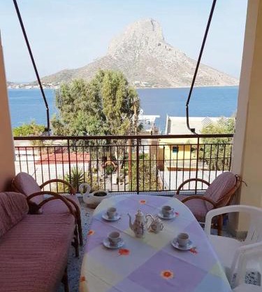 Masouri Square Apartment