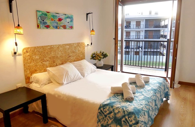 Masquestar Rías Altas en Foz, vistas al mar y piscinas, con parking privado