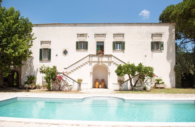 Masseria in the heart of Puglia with swimming pool