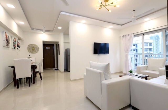 Master Suite 3 BHK