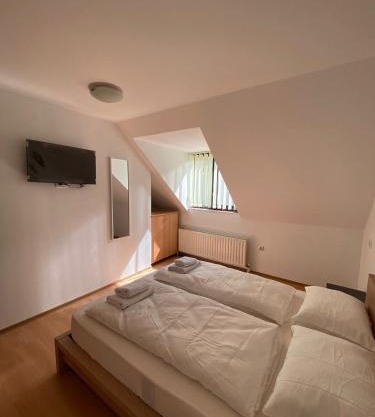 MAT & EDW RooM
