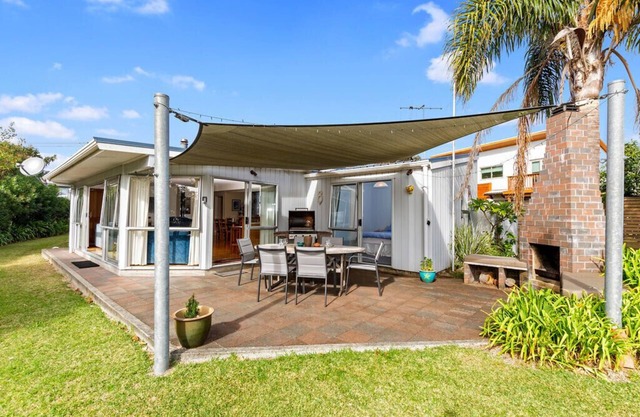Matapouri Beach Family Haven - Matapouri Holiday Home