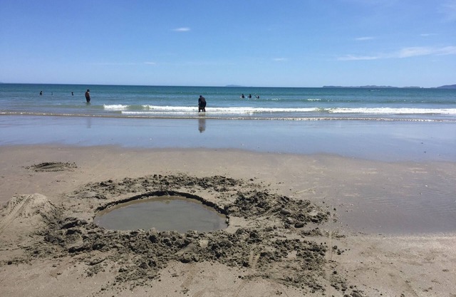 Matarangi Beach Bach