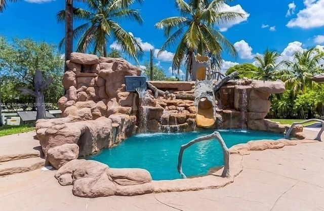 Maui Mansion Miami w/resort pool