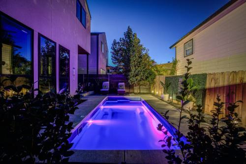 Maverick's Pool Paradise