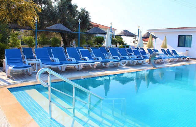 Mavi Restaurant & Bistro Poolside Room 1