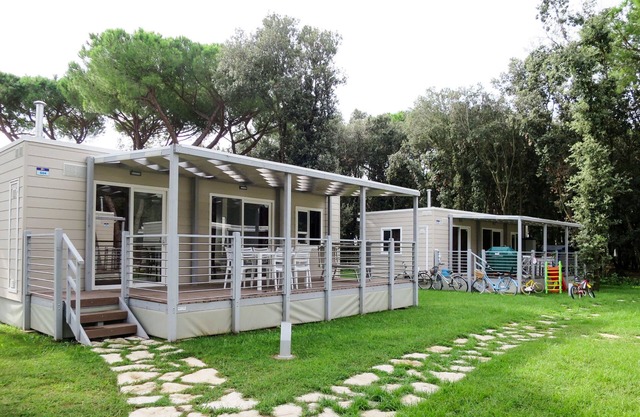 Maxi Caravan Capri by Interhome